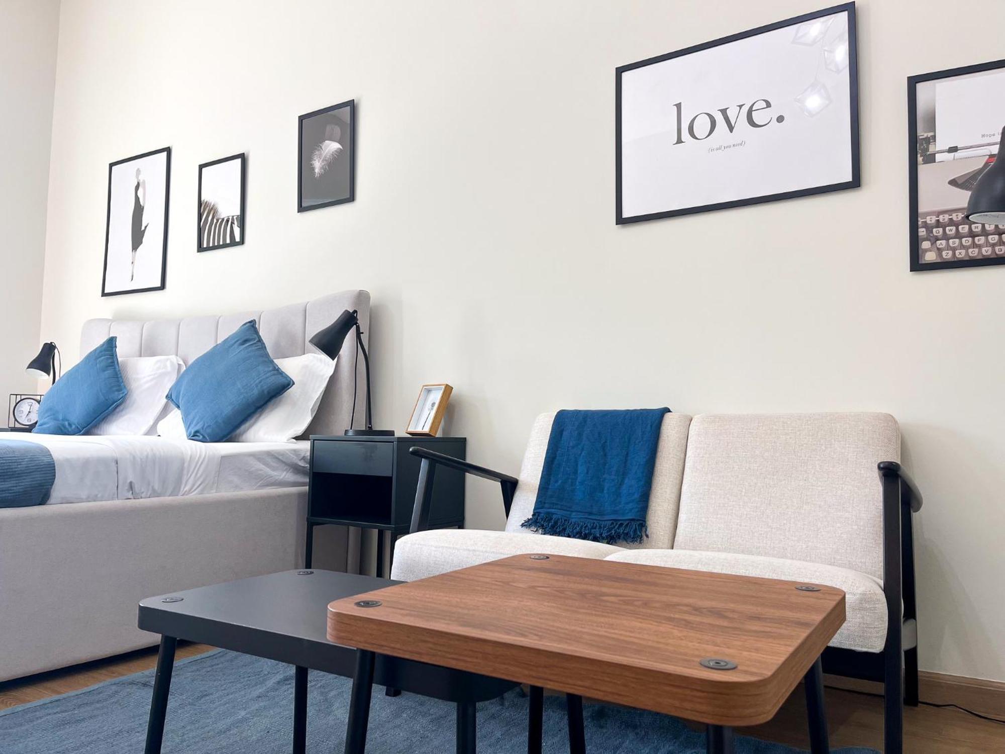 Modern Renovated Building 197 - 5 Min Walking From Metro And Pavilions Apartment